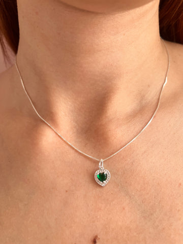 Colar em Prata 925 • Coração Cravejado Verde
