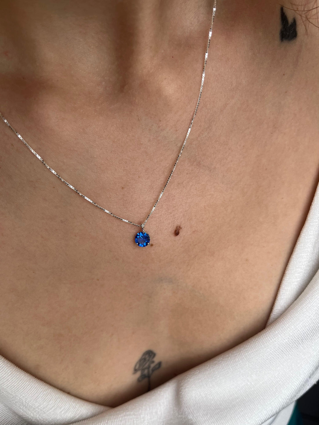 COLAR DE PRATA 925 - PONTO DE LUZ - AZUL MARINHO