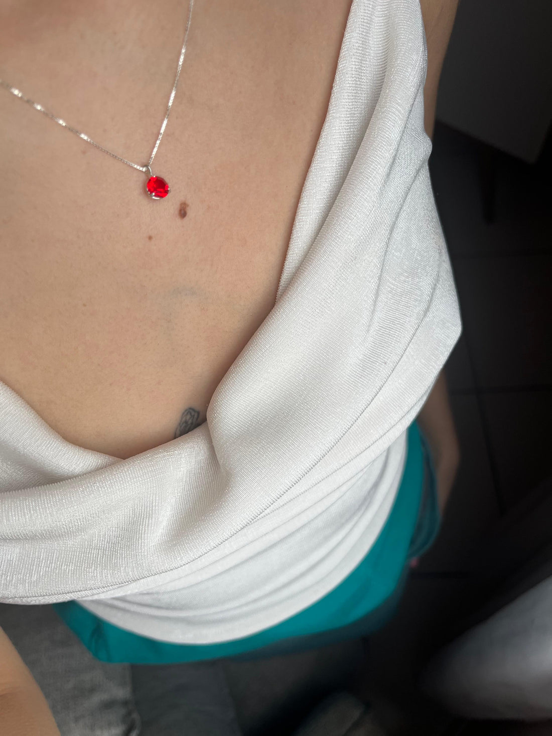 COLAR DE PRATA 925 - PONTO DE LUZ - VERMELHO