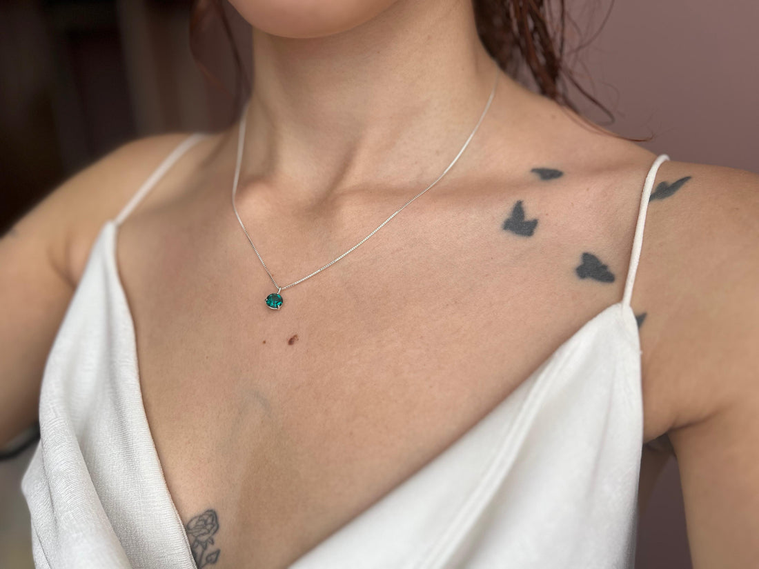 COLAR DE PRATA 925 - PONTO DE LUZ - VERDE