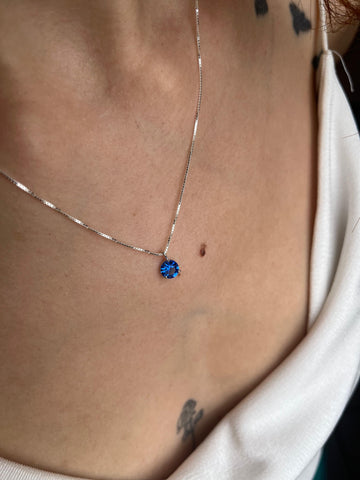 COLAR DE PRATA 925 - PONTO DE LUZ - AZUL MARINHO