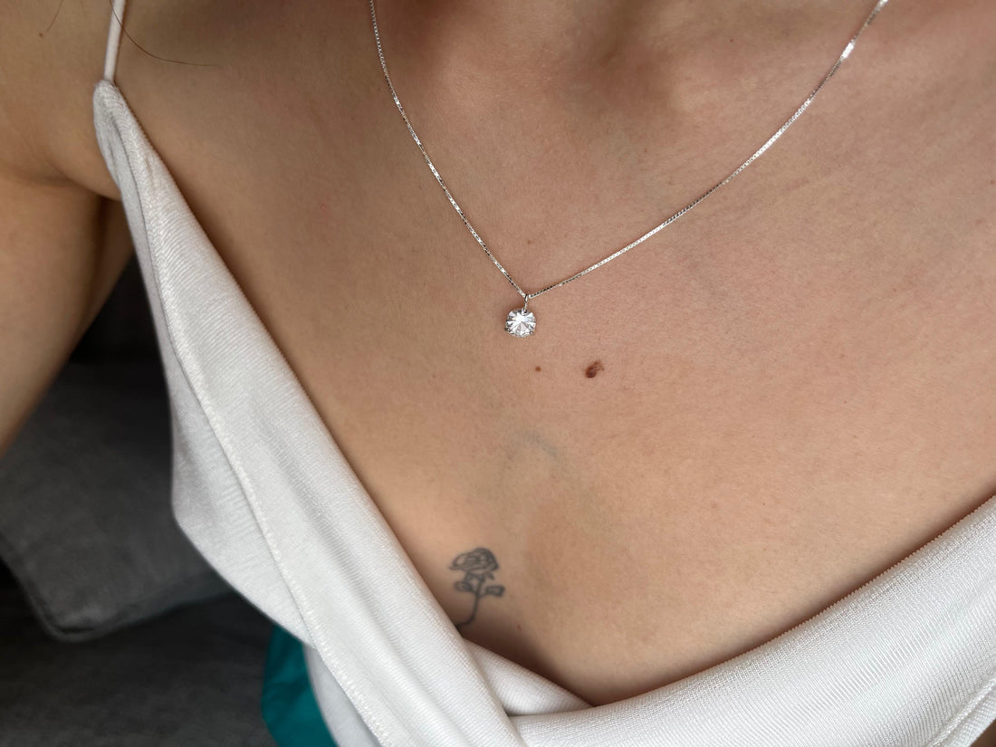 COLAR DE PRATA 925 - PONTO DE LUZ EM CRISTAL